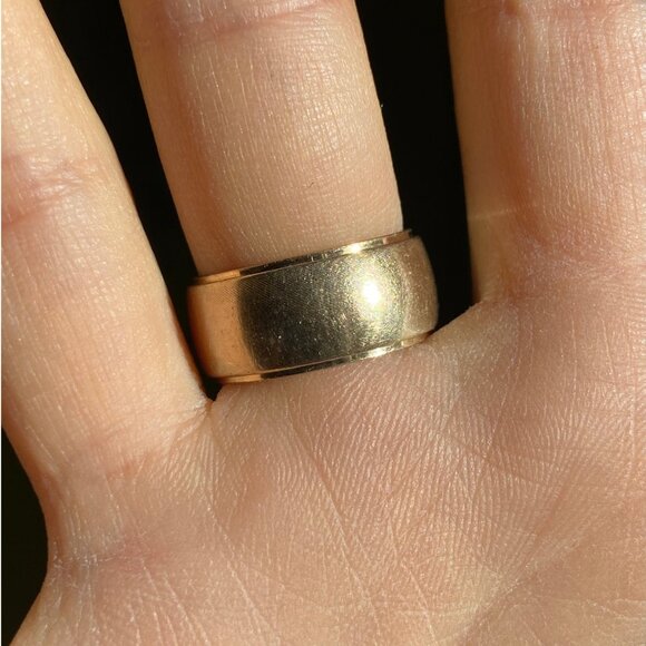 Vintage 14K Solid Yellow Gold Cigar Band Wedding Ring, 8.2 grams, size 5.5 - Picture 6 of 7